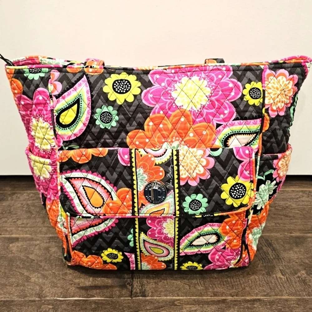 Vera Bradley Quilted Ziggy Zinnia Pattern Women's Cotton Tote Bag